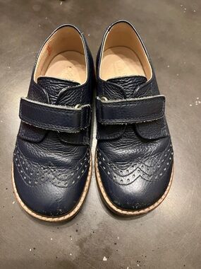 BEBERLIS Leather Oxford Navy Pebbled Wingtip Velcro Dress Shoe